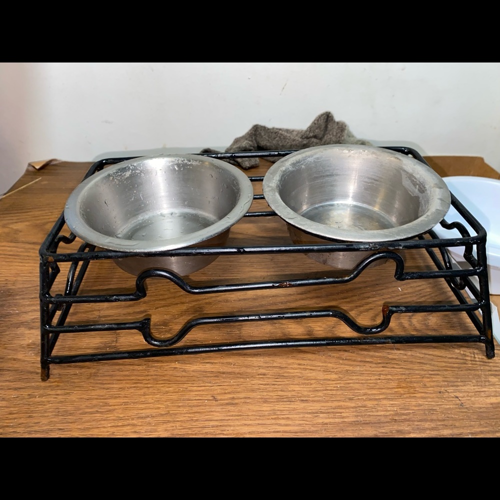 Dog Bowl with Holder